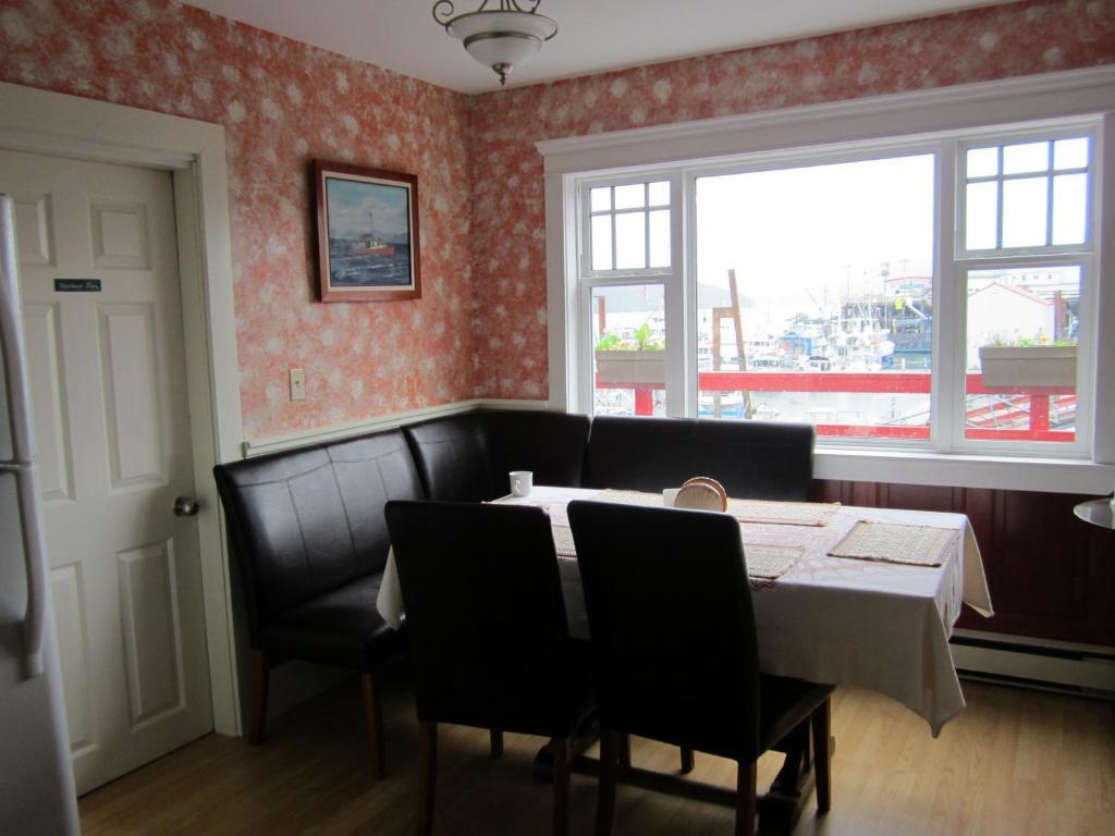 Eagle Bluff Lighthouse Bed & Breakfast プリンスルパート エクステリア 写真