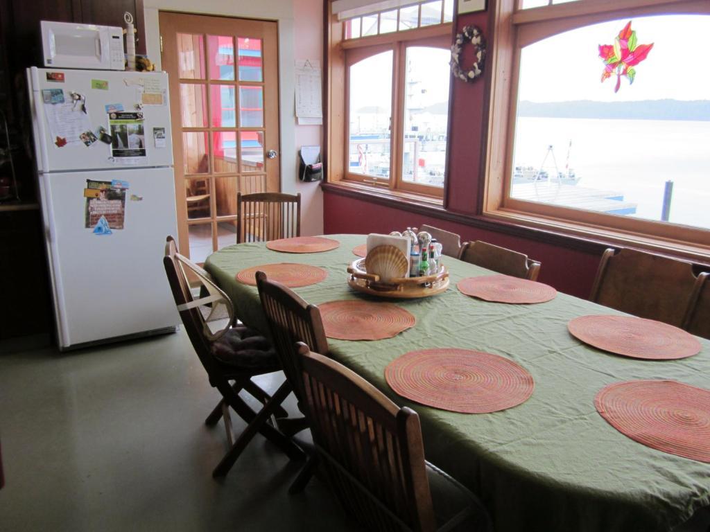 Eagle Bluff Lighthouse Bed & Breakfast プリンスルパート エクステリア 写真